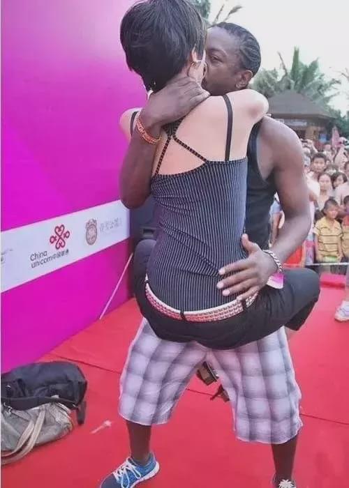 �ѻ���������˯ǧ����17����Ů���� ���й�Ů����˯