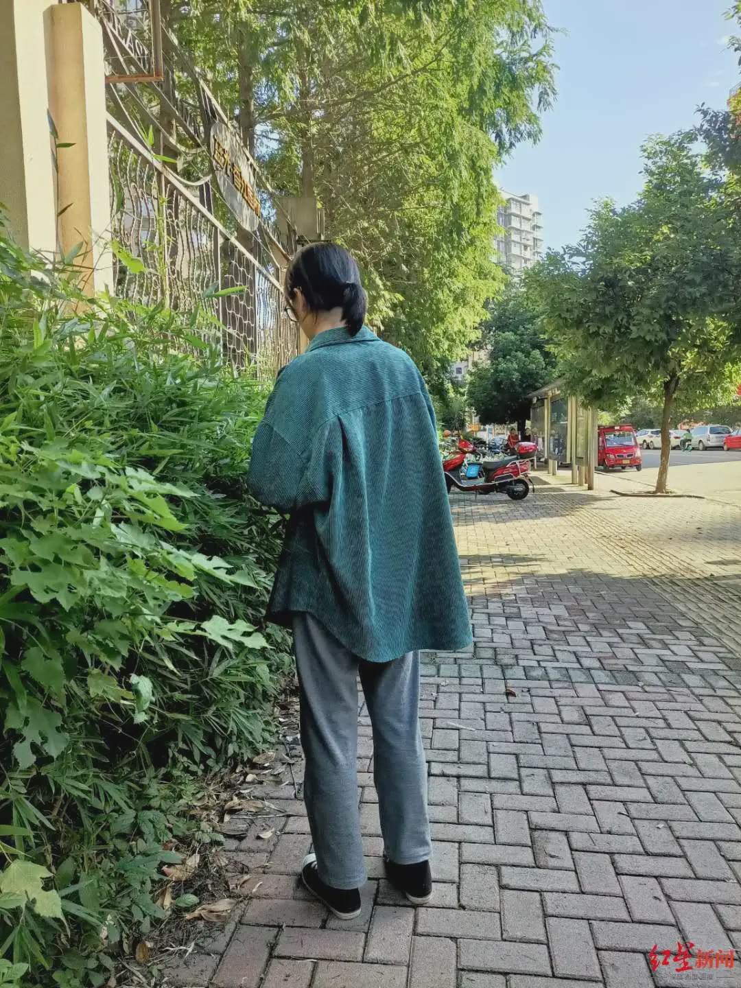 24岁女孩至今黑户 父亲:给6万6做亲子鉴定配合上户