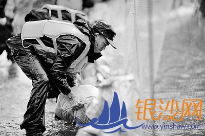 人民至上 生命至上——各地防汛抗洪一线见闻