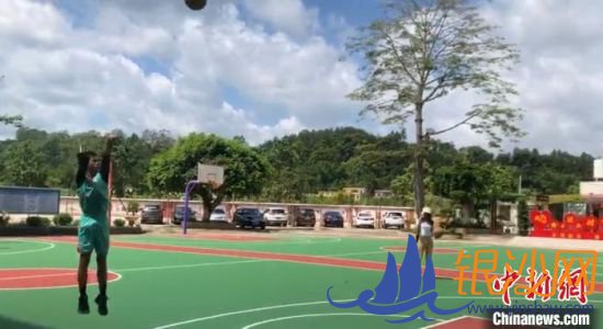  �żҳ���ѧУ���� ���ǽ� �� 