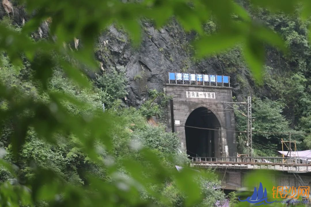  ������Ϯ����λ�ϱ�ͽ���߽���ɽ��