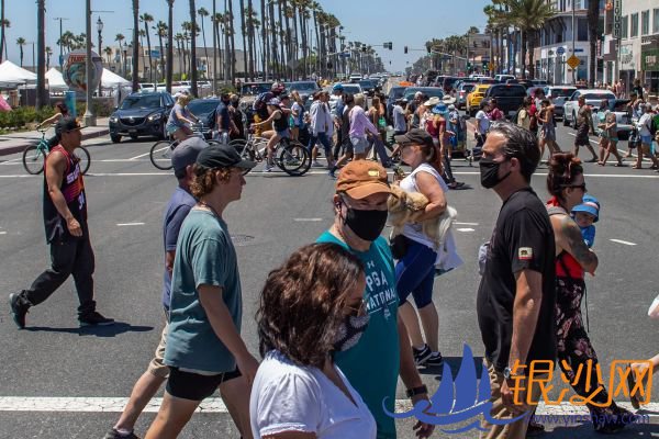 《华邮》反思美国抗疫这半年:所有可能出现的错误,美国全都犯了