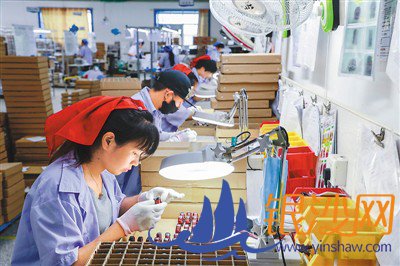 年中经济观察:上半年城镇新增就业564万人 局势逐步回稳