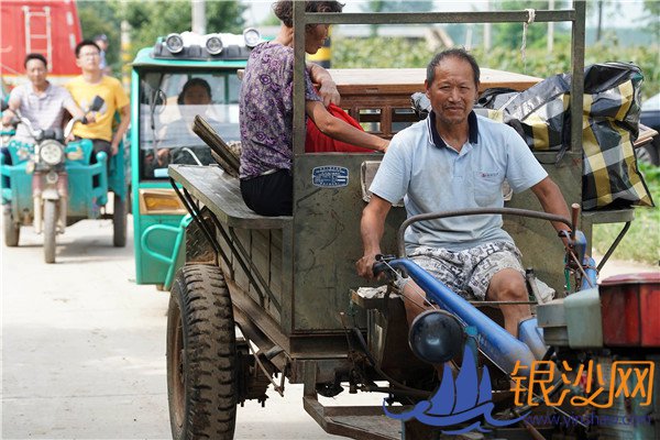 ����տ���̺���ɳδȻ��ƽ��