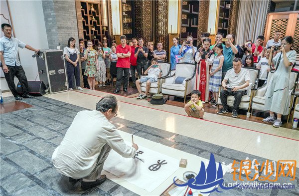 “仲夏之夜” 雅俗共赏--碧海银沙论坛