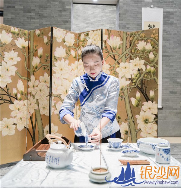 “仲夏之夜” 雅俗共赏--碧海银沙论坛