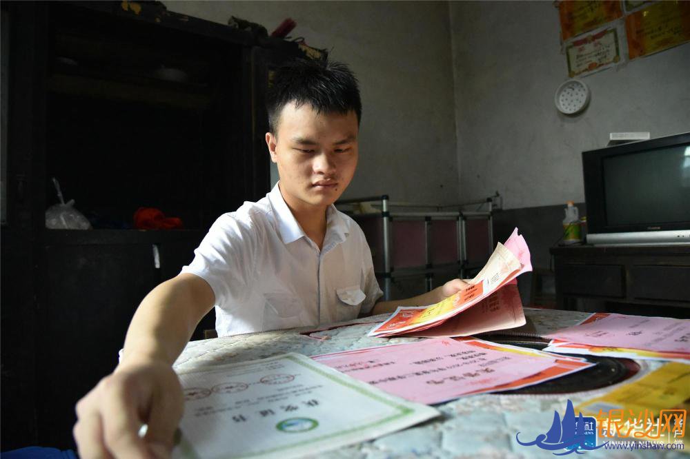 托起贫困山乡的未来——贵州“组团式”教育扶贫见闻