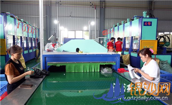 �⴨����Ьҵ�ߡ���ѭ������·��