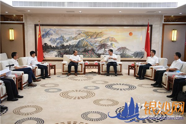 ��ǿ��У���ں��� ���������������