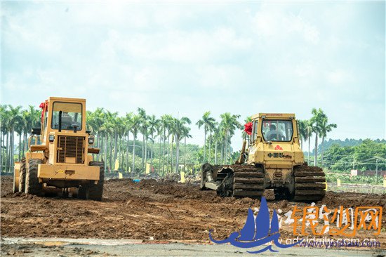 麻章16个重点项目昨集中开工