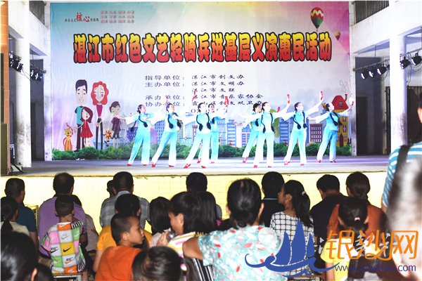 让群众在家门口享受文化“福利”