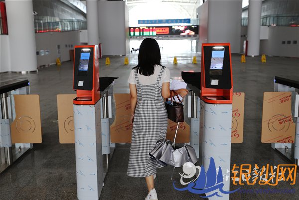 ��ȫ�����ͻ���װ��ͷ����10�¿���