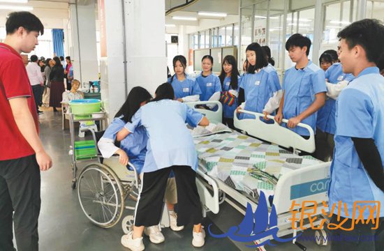  ����������Ȩ���б��� ������ҵ����·Խ��Խ��