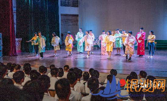 Ϸ����У԰ �������㴫ͳ�Ļ�