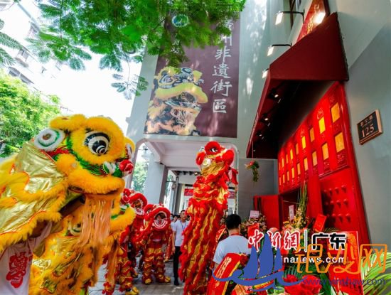 �ǳ����Ļ���ֱ��־Ը������仧���췻�����з��Ž����Լ�ʨ��������ݡ� �ܷ��߹�ͼ 