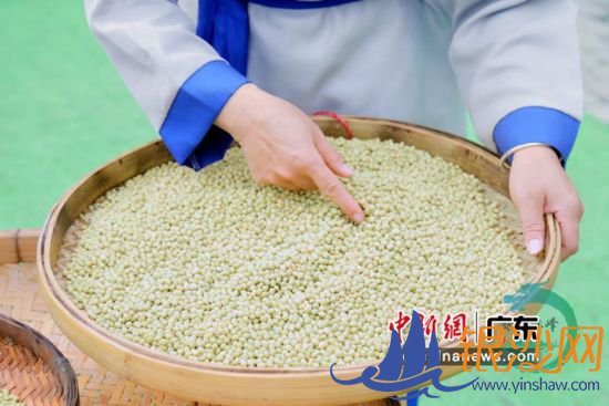 �㶫��ӹ�2500��ִ󶹣��ȿ�ȫ��1/4�󶹼ӹ���������ȫ����һ��