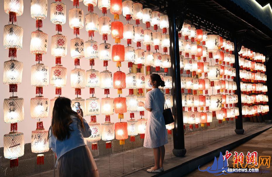 ӭ���������� ���ݽ�ͷ�����ɫ��������