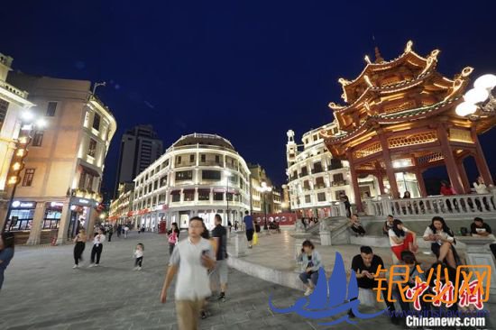 ��ͷС��԰��������ɽ����ͤ����С�� ��