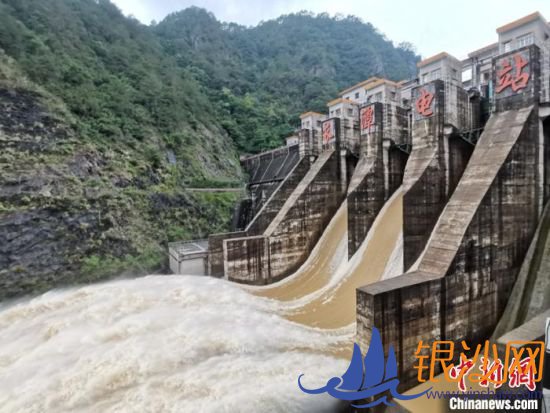  ��ǰ��÷���е��ȳ�̶ˮ�⿪բй�顣(����ͼ)÷����ˮ��ֹ�ͼ