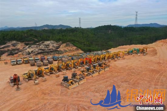 图为粤港澳大湾区(惠州)数据产业园中国移动、万国数据项目动工。惠州市委宣传部供图 图为粤港澳大湾区(惠州)数据产业园中国移动、万国数据项目动工。惠州市委宣传部供图