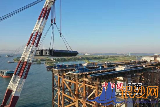 港湾大桥施工现场,中新社发 李建华摄 港湾大桥施工现场,中新社发 李建华摄