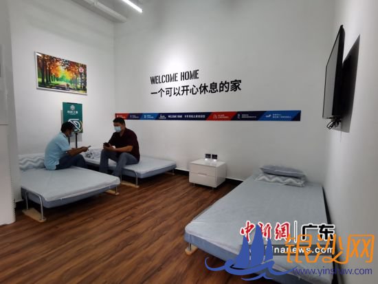 广东石油已在全省建成824座“司机之家”,日均服务卡车司机20万人次。王华摄影 广东石油已在全省建成824座“司机之家”,日均服务卡车司机20万人次。王华摄影