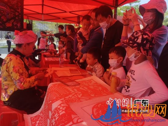 2020非物质文化遗产家庭日系列活动现场。(摄影:郑小红) 2020非物质文化遗产家庭日系列活动现场。(摄影:郑小红)