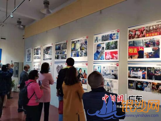 �����޽������¾�����Ӣ����Ӱչ���ڹ��ݾ��С����ߣ����� 