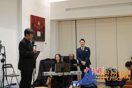 ͬ���칤����������������һ֧��΢��������ʽչ�ֵ�רҵ���š����췽 ��ͼ 