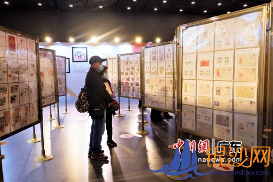 《辛丑年》特种邮票1月5日在广州首发。广州邮政还在广州图书馆负一层大展厅同步举办“‘福牛贺穗’广州2021世界牛邮票展览”。曾敏婷摄影 《辛丑年》特种邮票1月5日在广州首发。广州邮政还在广州图书馆负一层大展厅同步举办“‘福牛贺穗’广州2021世界牛邮票展览”。曾敏婷摄影