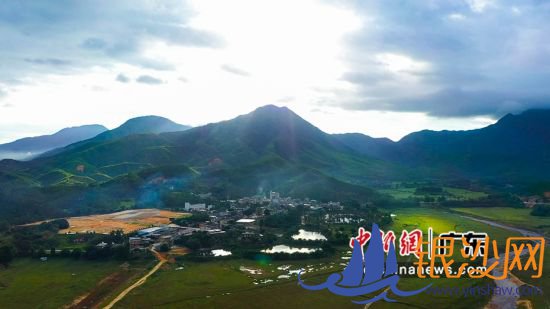 ͼΪ��������ġ���ԭ�ƺ���ۡ����ݶ���ί��֯����ͼ 